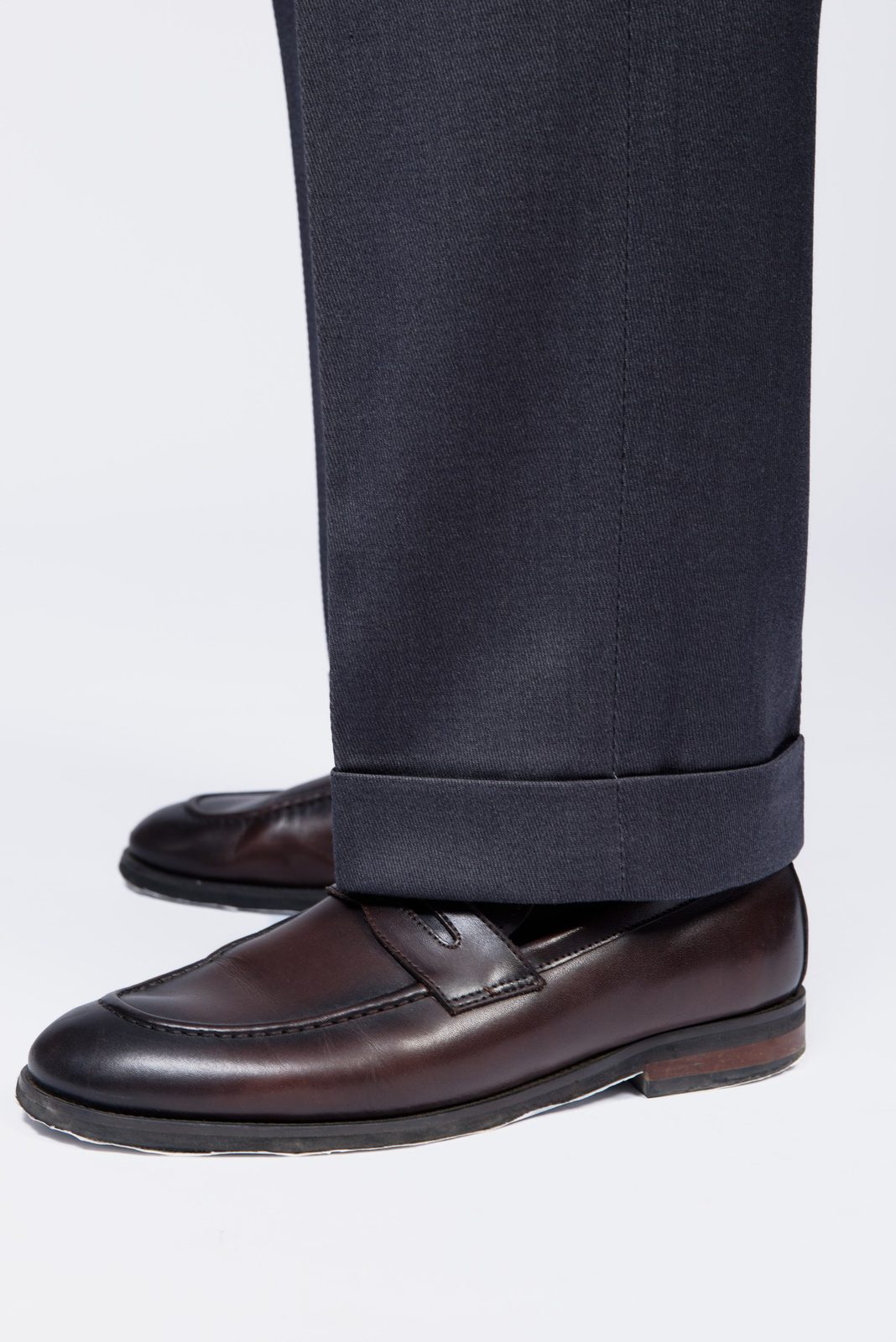 Men's Classic Straight-Leg Dress Trousers